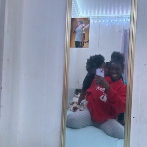 Meet your Posher, Kenisha